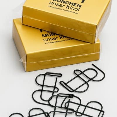 Box mit Büroklammern